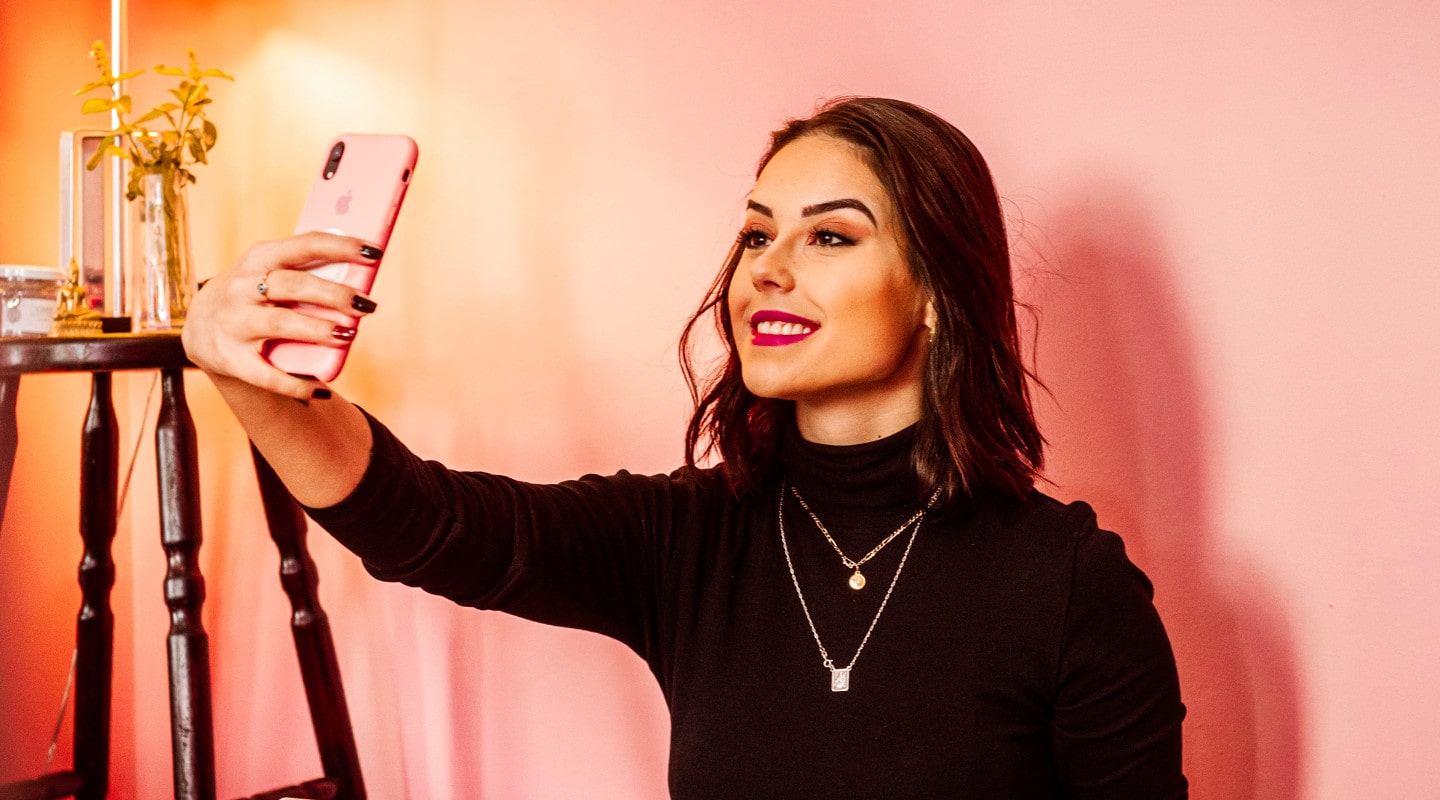 Jak zacząć nagrywać na TikToku? Poradnik dla początkujących TikTokerów