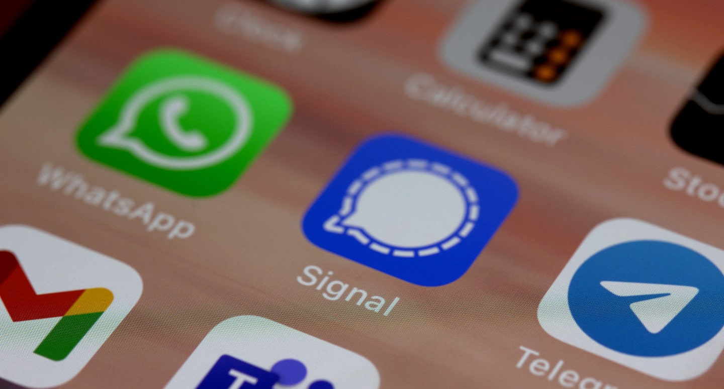 Czy komunikator Signal jest lepszy od WhatsAppa i Messengera?