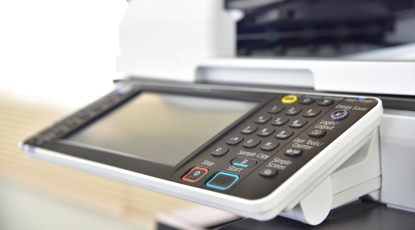 Jak podłączyć drukarkę sieciową w Windows? Instrukcja krok po kroku