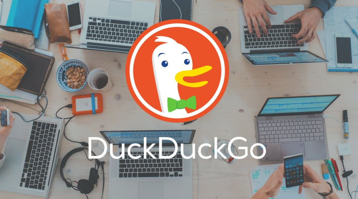 Co to jest DuckDuckGo? Czy jest bezpieczniejsza od Google?