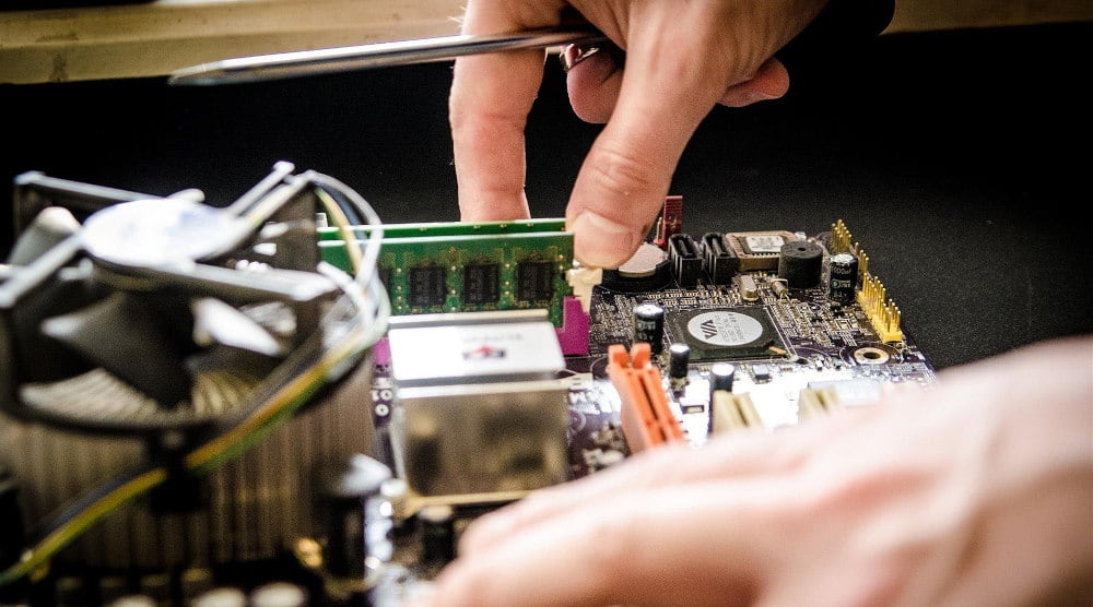 Dysk HDD i SSD – czym się różnią?