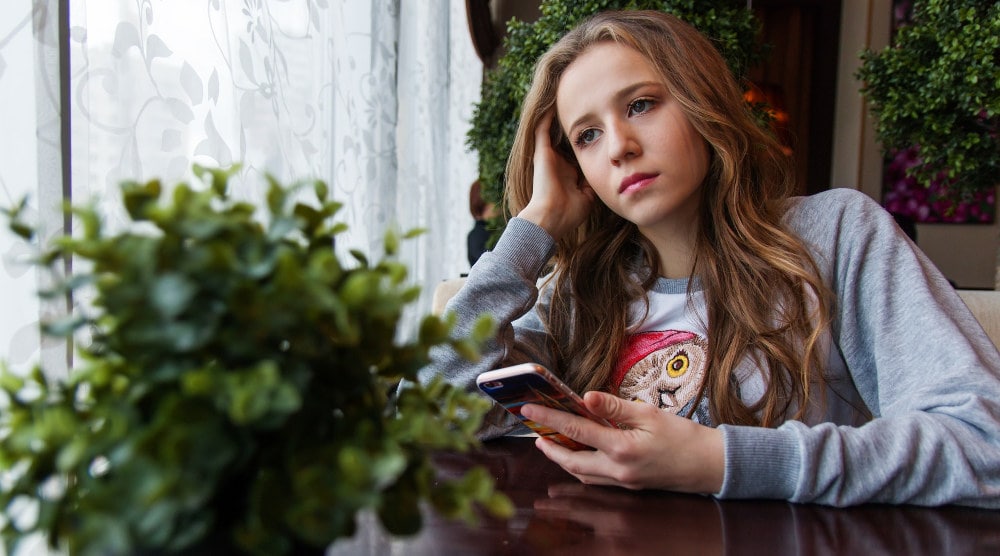 Jesteś uzależniony od telefonu? Sprawdź, jak pokonać fonoholizm