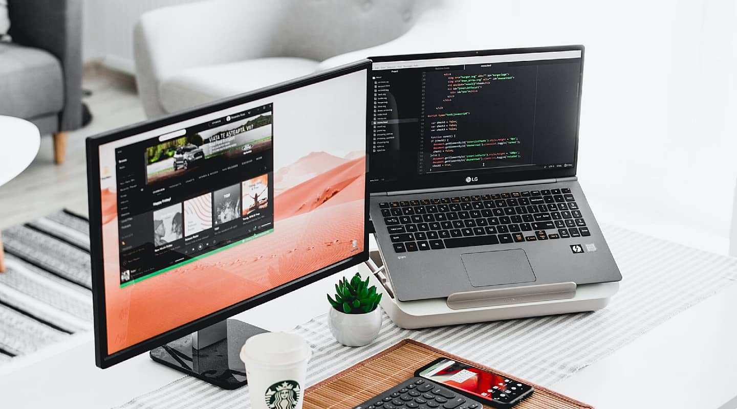 Jak podłączyć monitor do laptopa? Poradnik krok po kroku